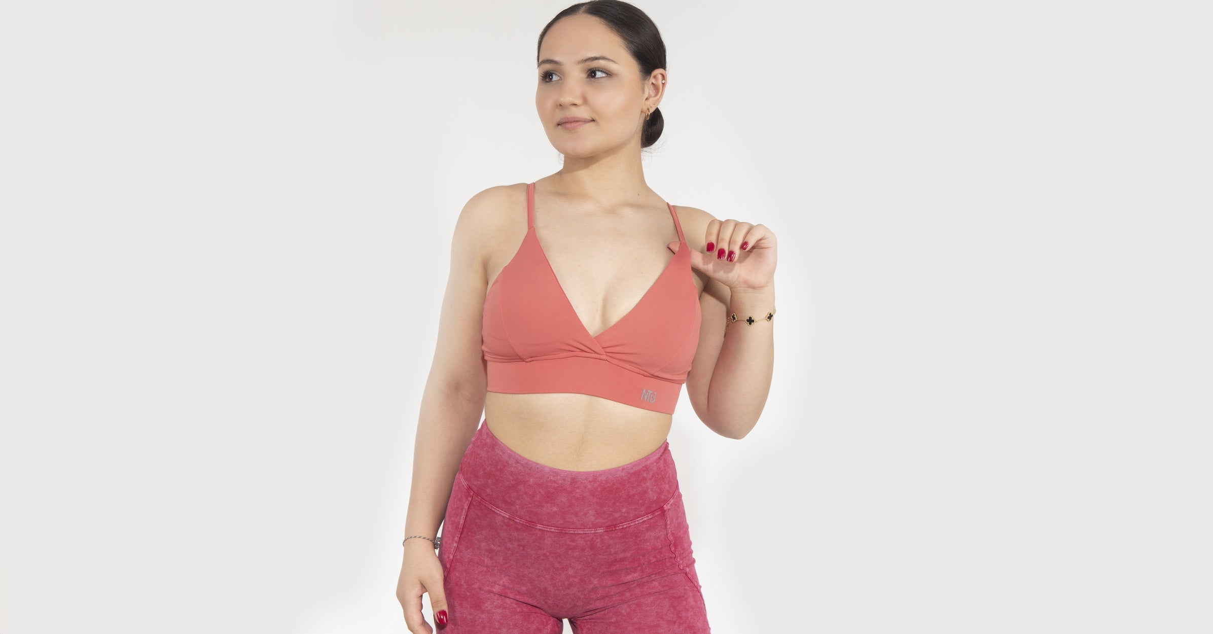 Bra Çeşitleri, Dikişli Bra, Bra Modelleri, V Bra