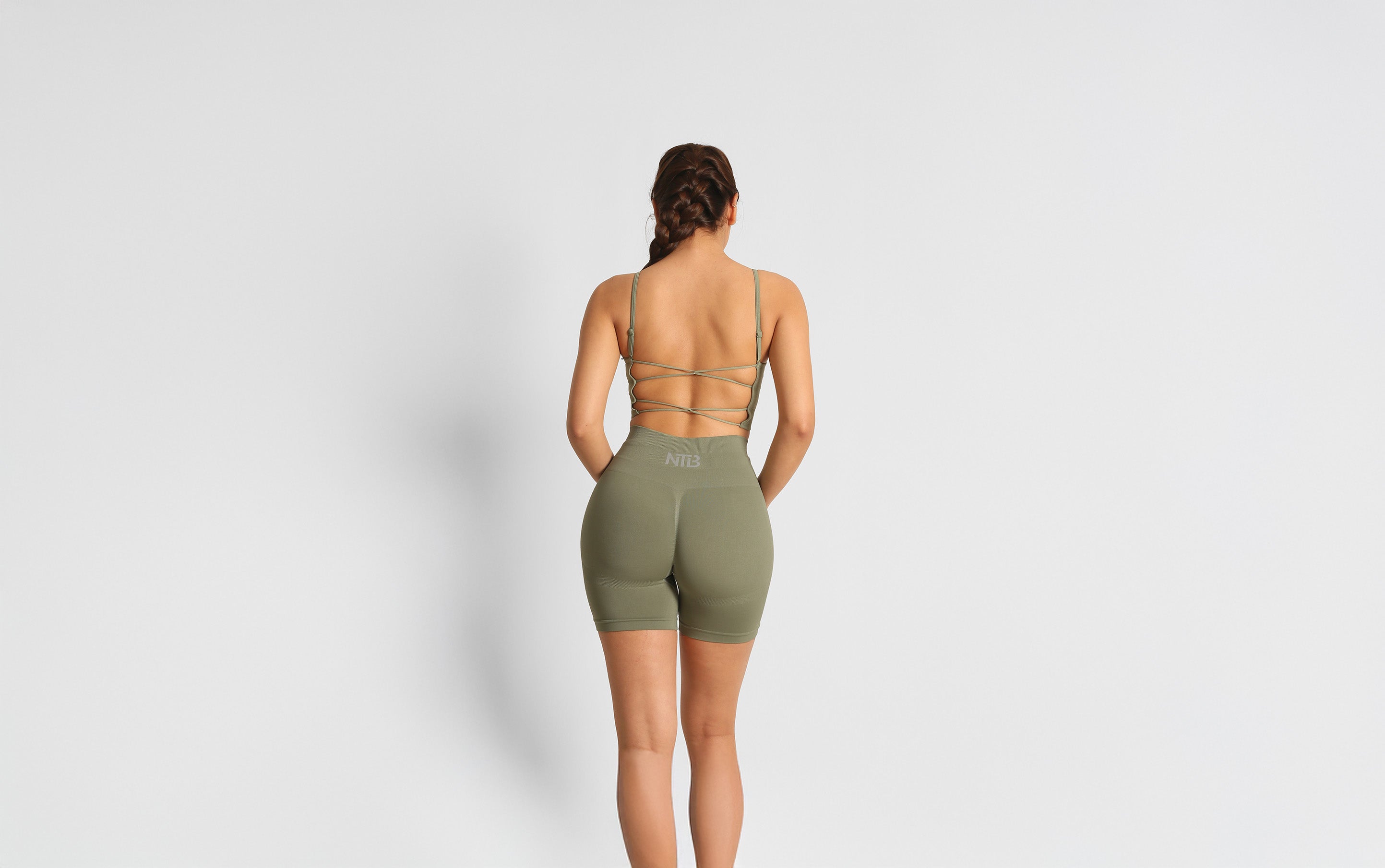 Push Up Kısa Tayt Şort ve Bra Kombin