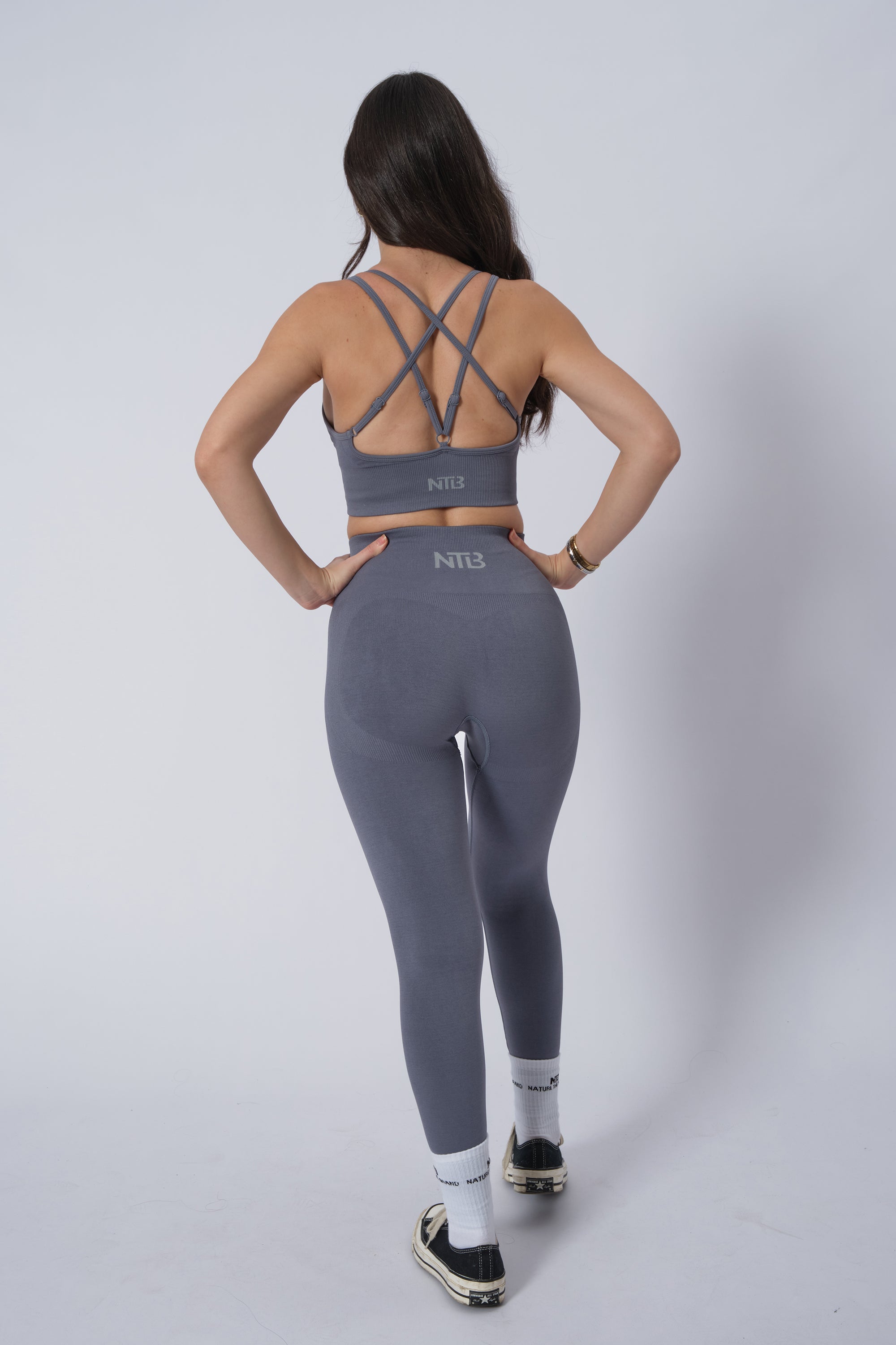 Yüksek Bel Kalça Toparlayıcı Dikişsiz Gri Spor Tayt