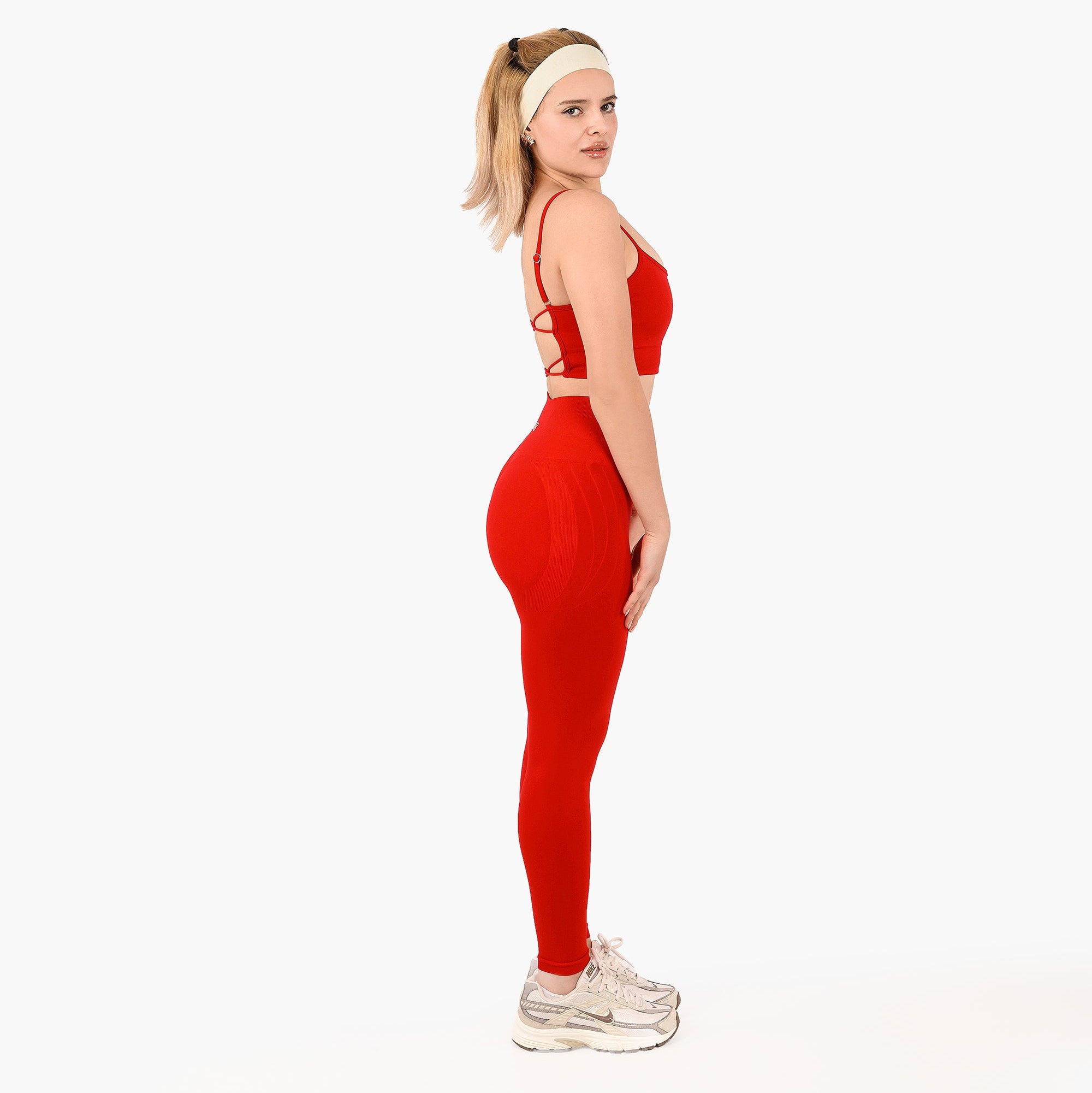 Yüksek Bel Dikişsiz ve Büzgülü Kalça Toparlayıcı Spor Tayt Kırmızı