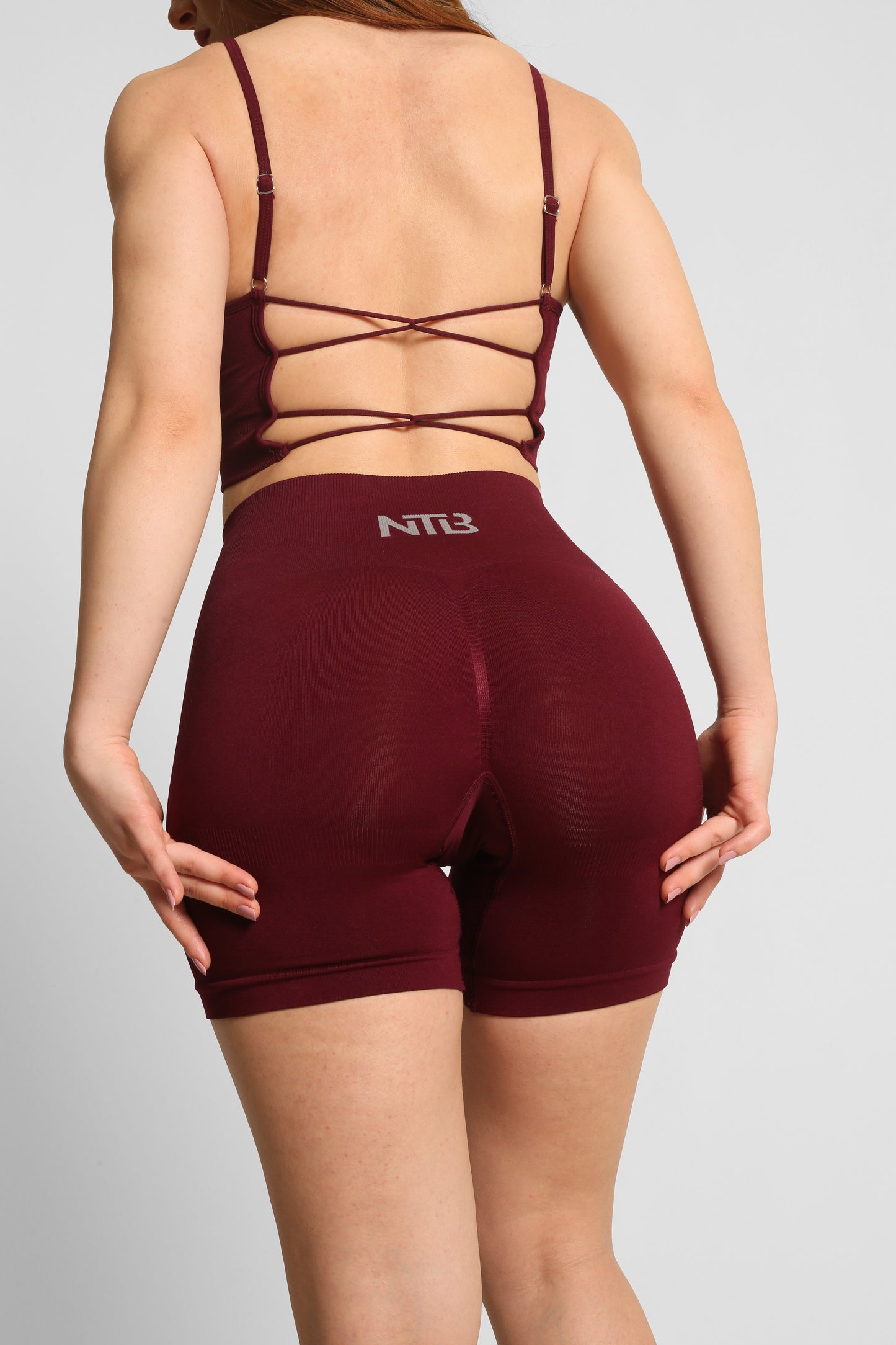 Push-Up Büzgülü Kısa Spor Şort Vişne Çürüğü