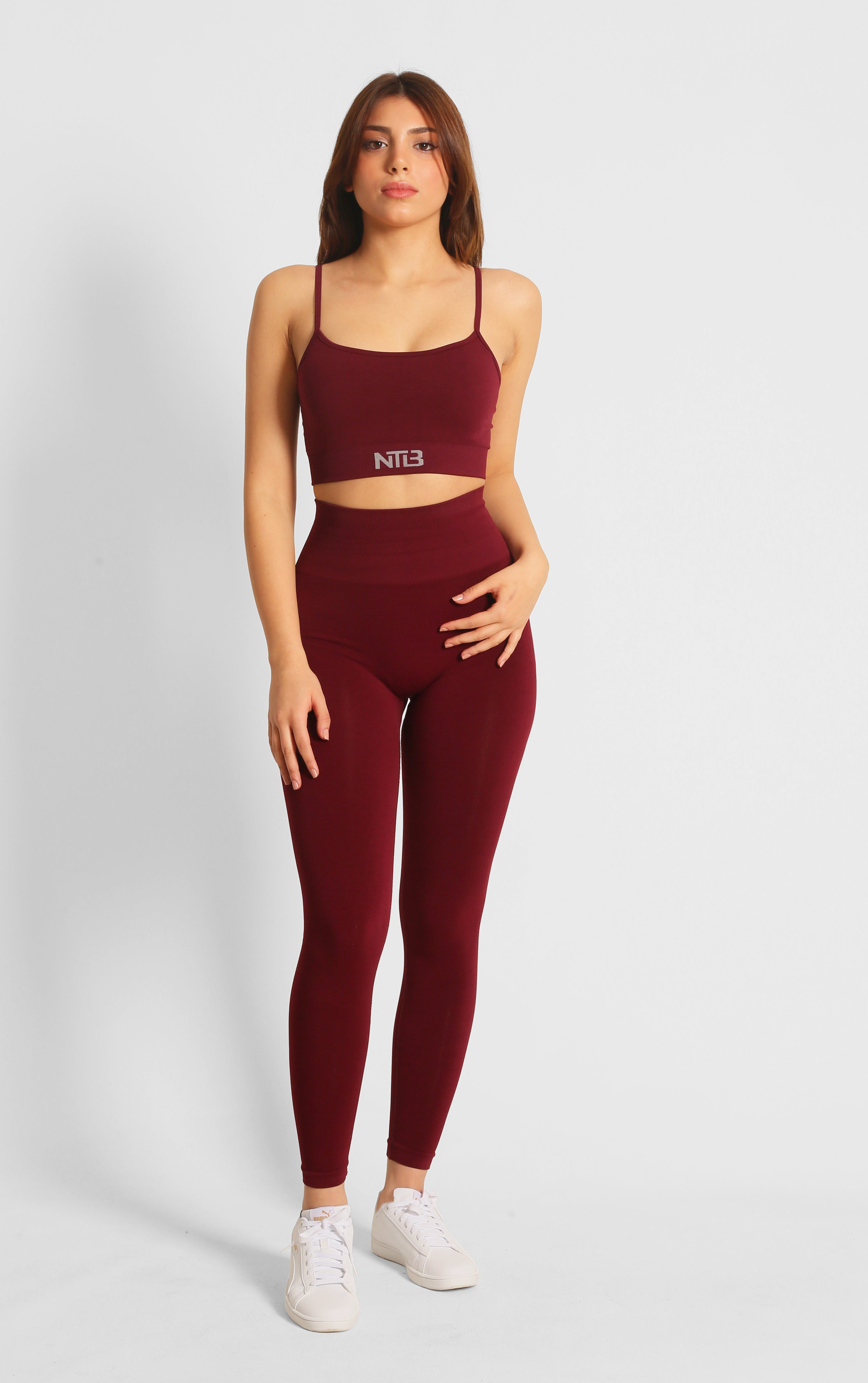 Yüksel Bel Dikişsiz ve Büzgülü Kalça Toparlayıcı Spor Tayt Vişne Çürüğü