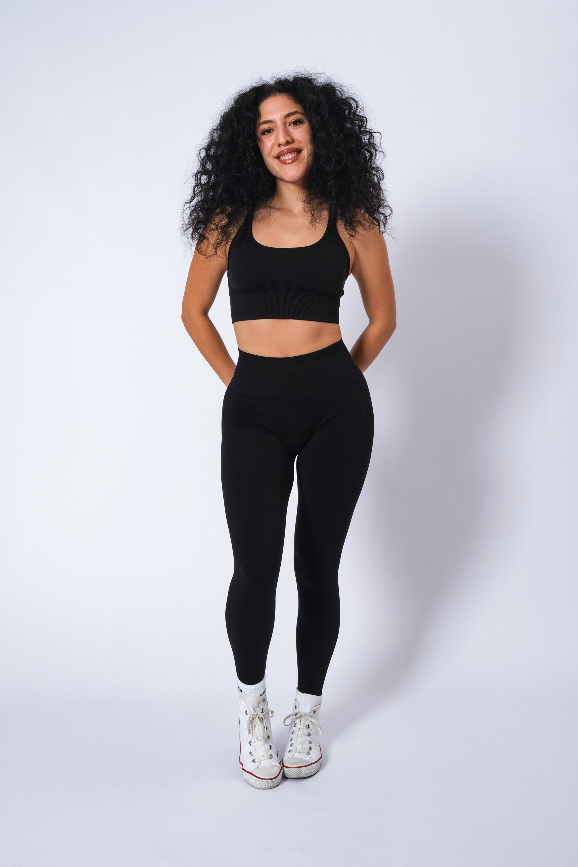 Yüksek Bel ve Kalça Toparlayıcı Büzgülü Kadın Spor Tayt Siyah