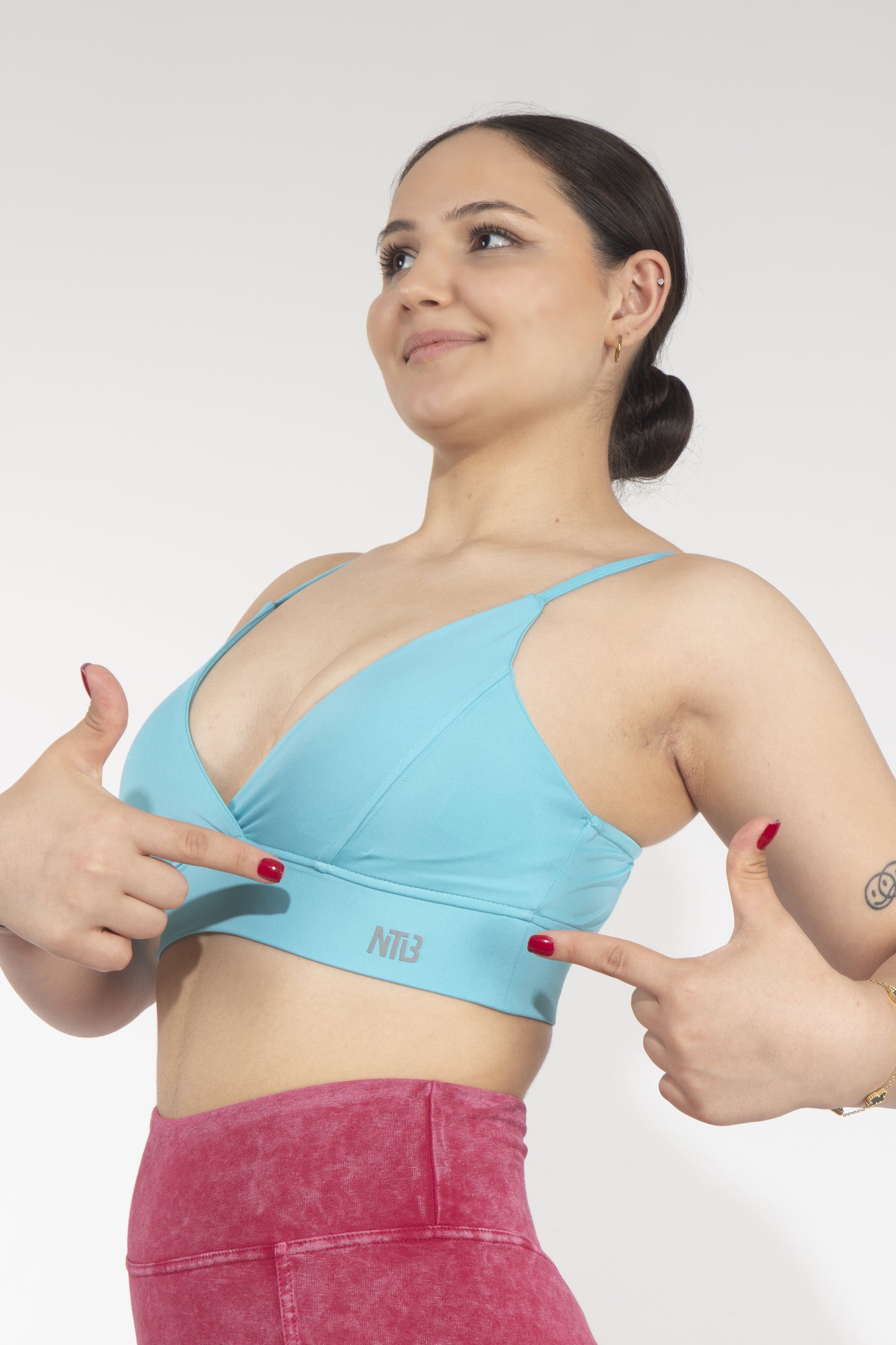 Dikişli Dekolteli Turquoise Sporcu Bra