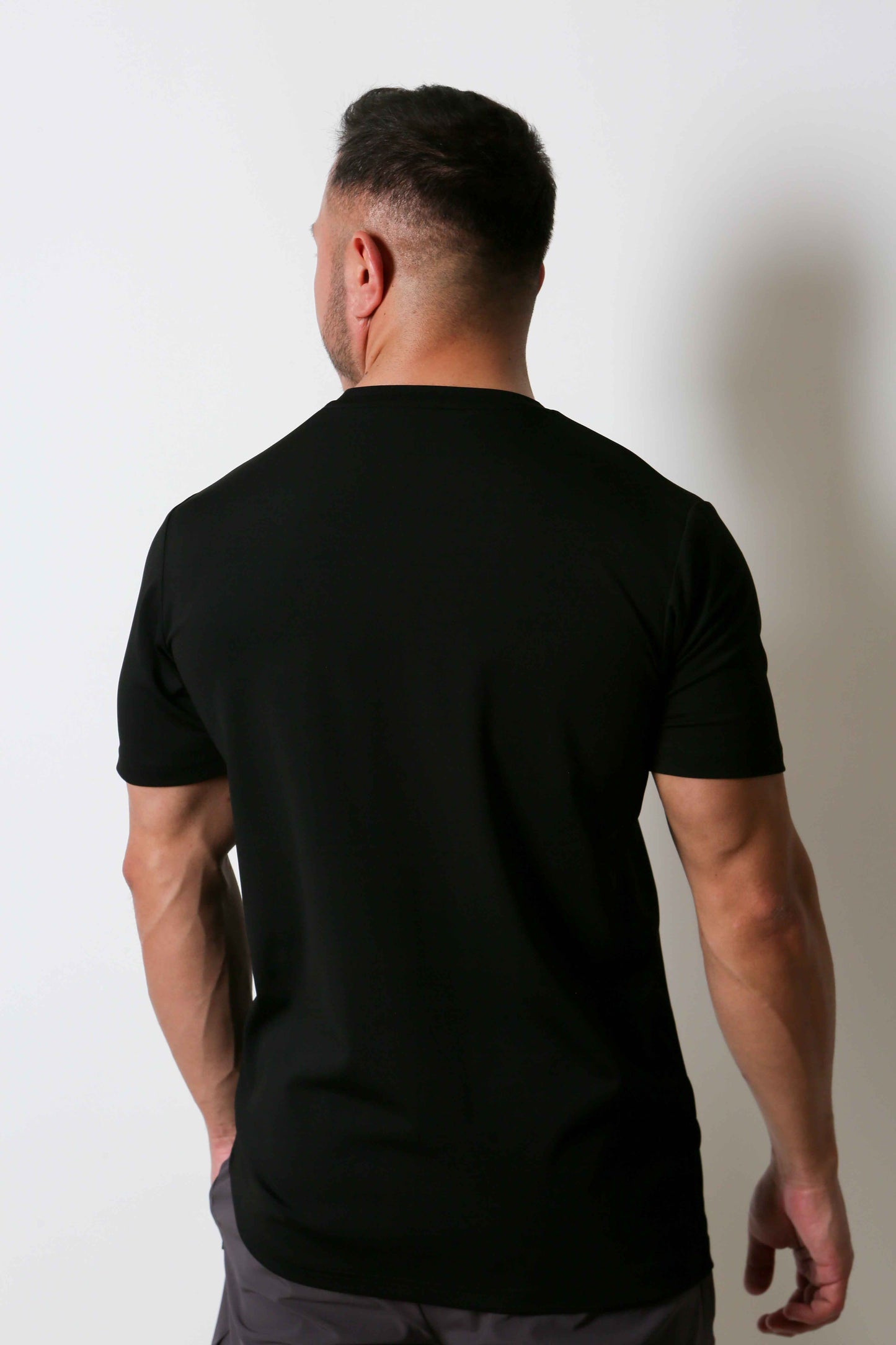 Takma Kol Standart Performans T-Shirt Black