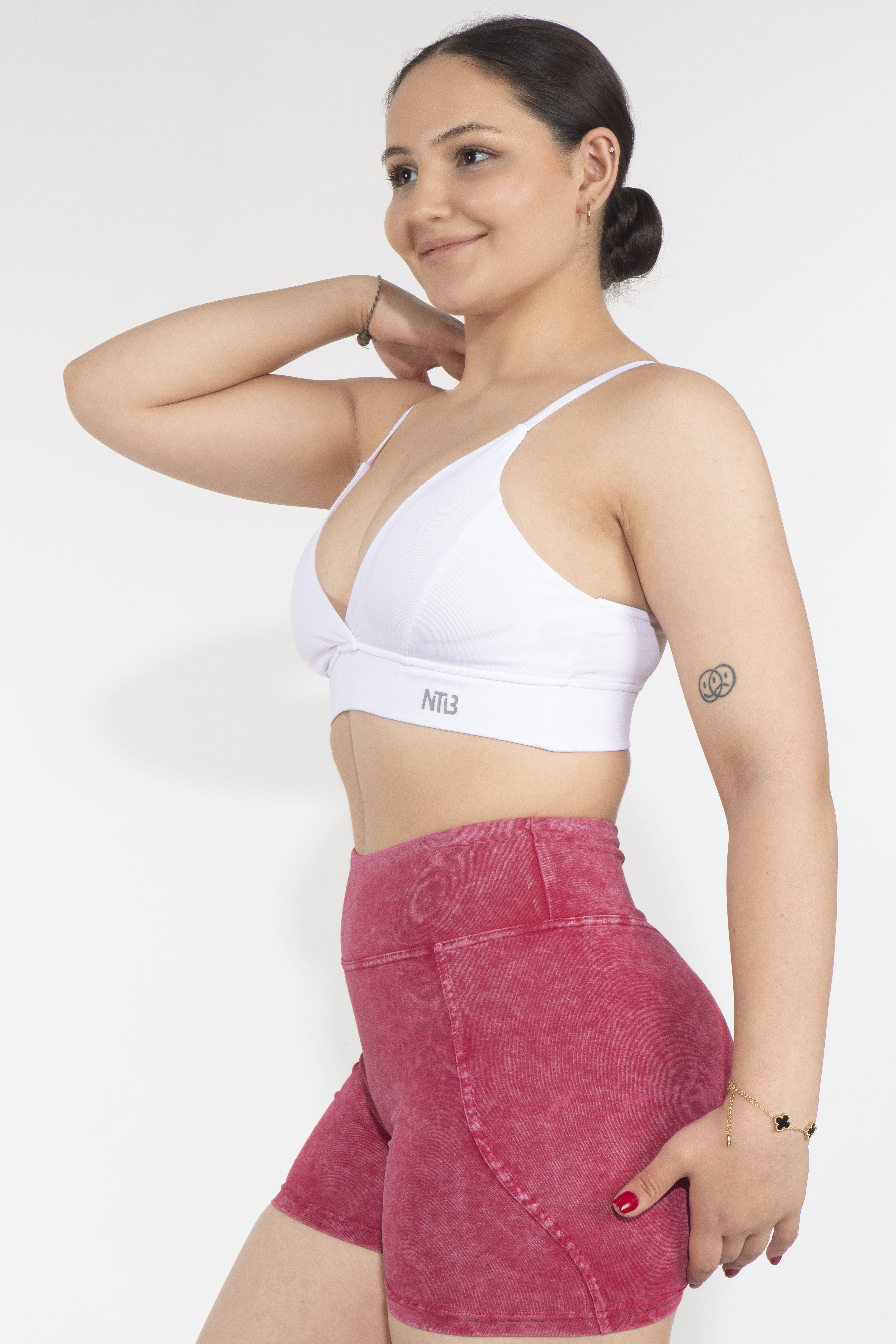 Dikişli Dekolteli Beyaz Sporcu  Sutyeni Bra