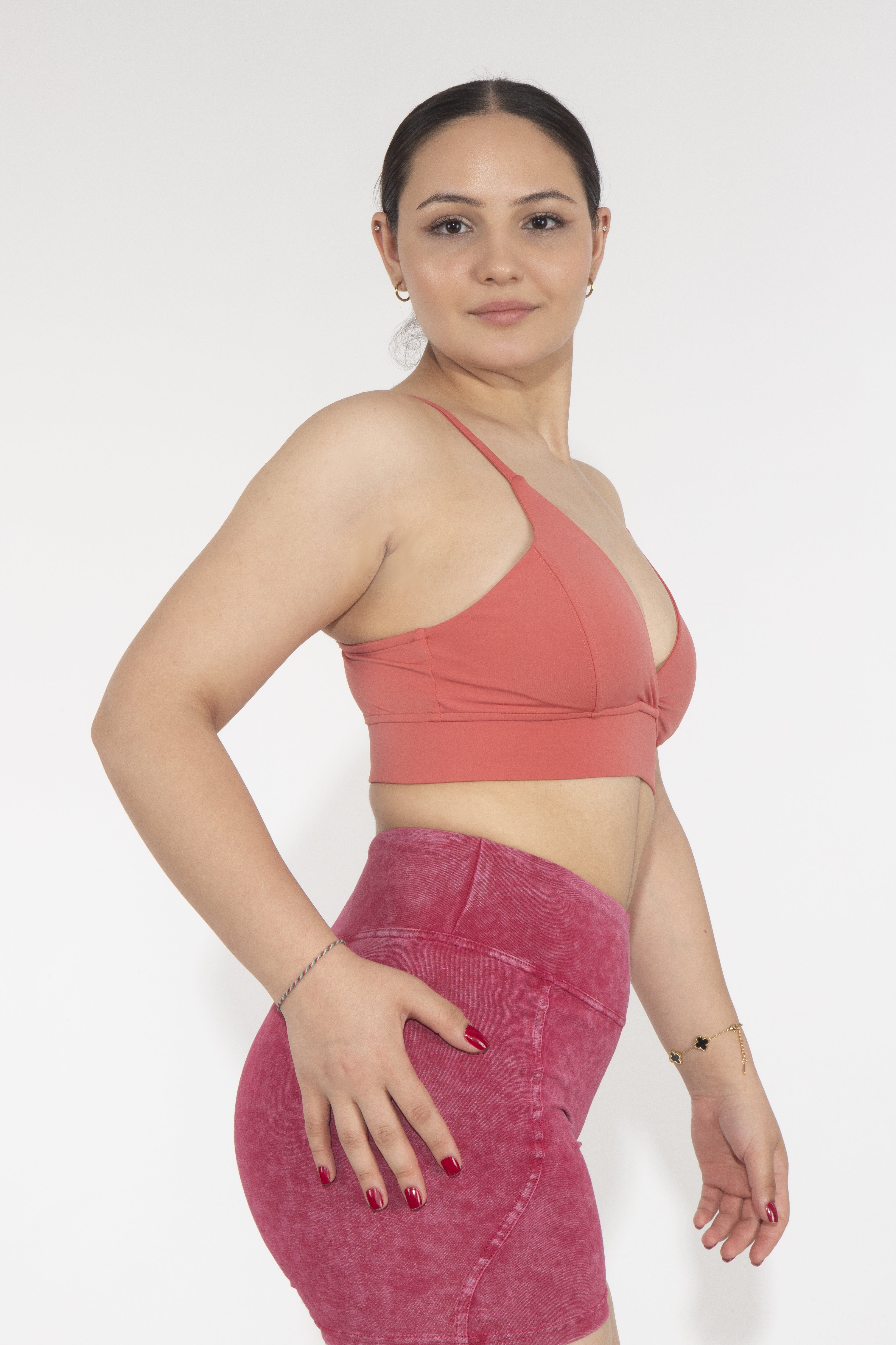 Dikişli Dekolteli Clay Red Sporcu Bra