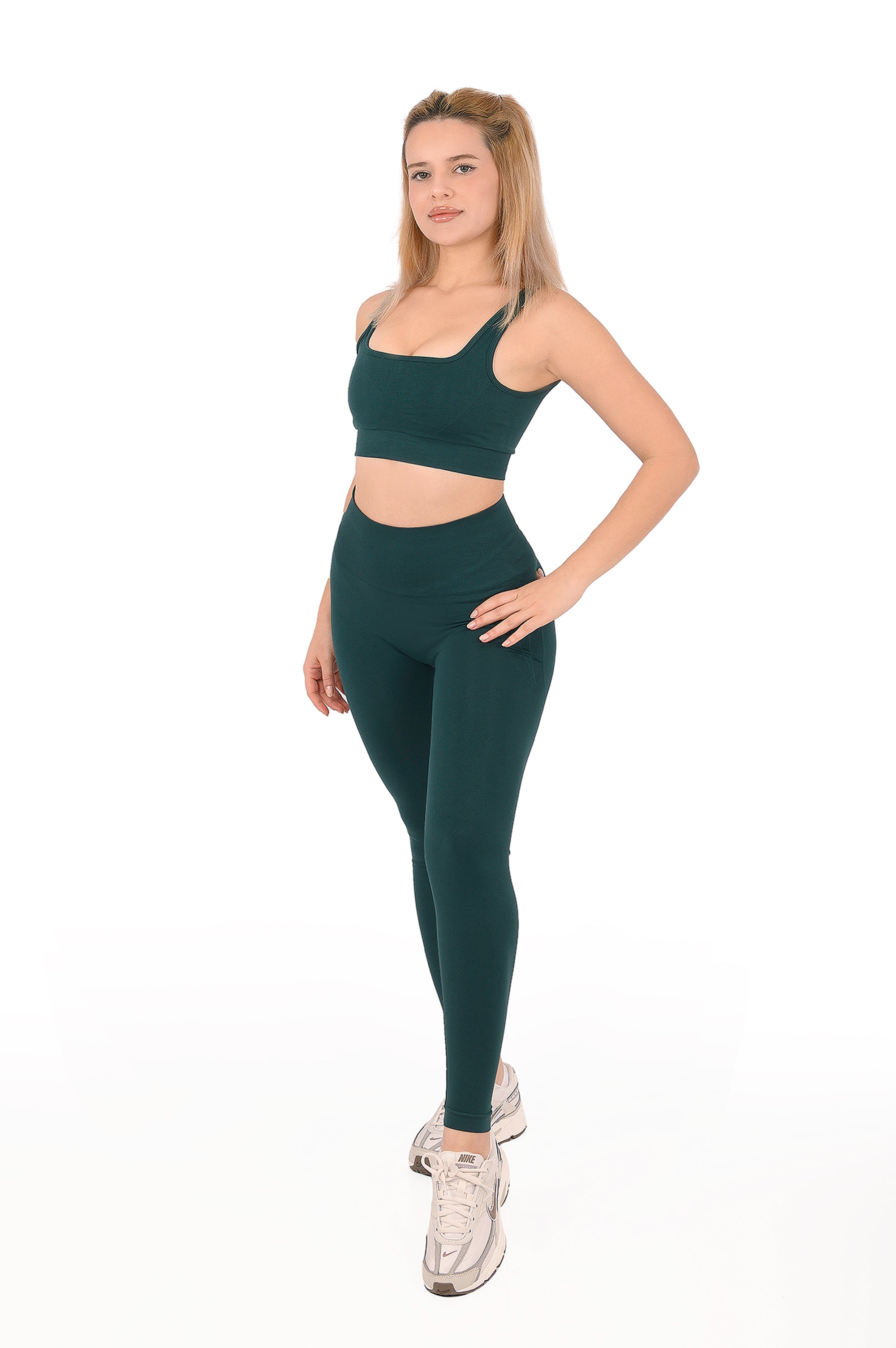 Yüksek Bel Dikişsiz ve Büzgüsüz Kalça Toparlayıcı Spor Tayt Orman Yeşili