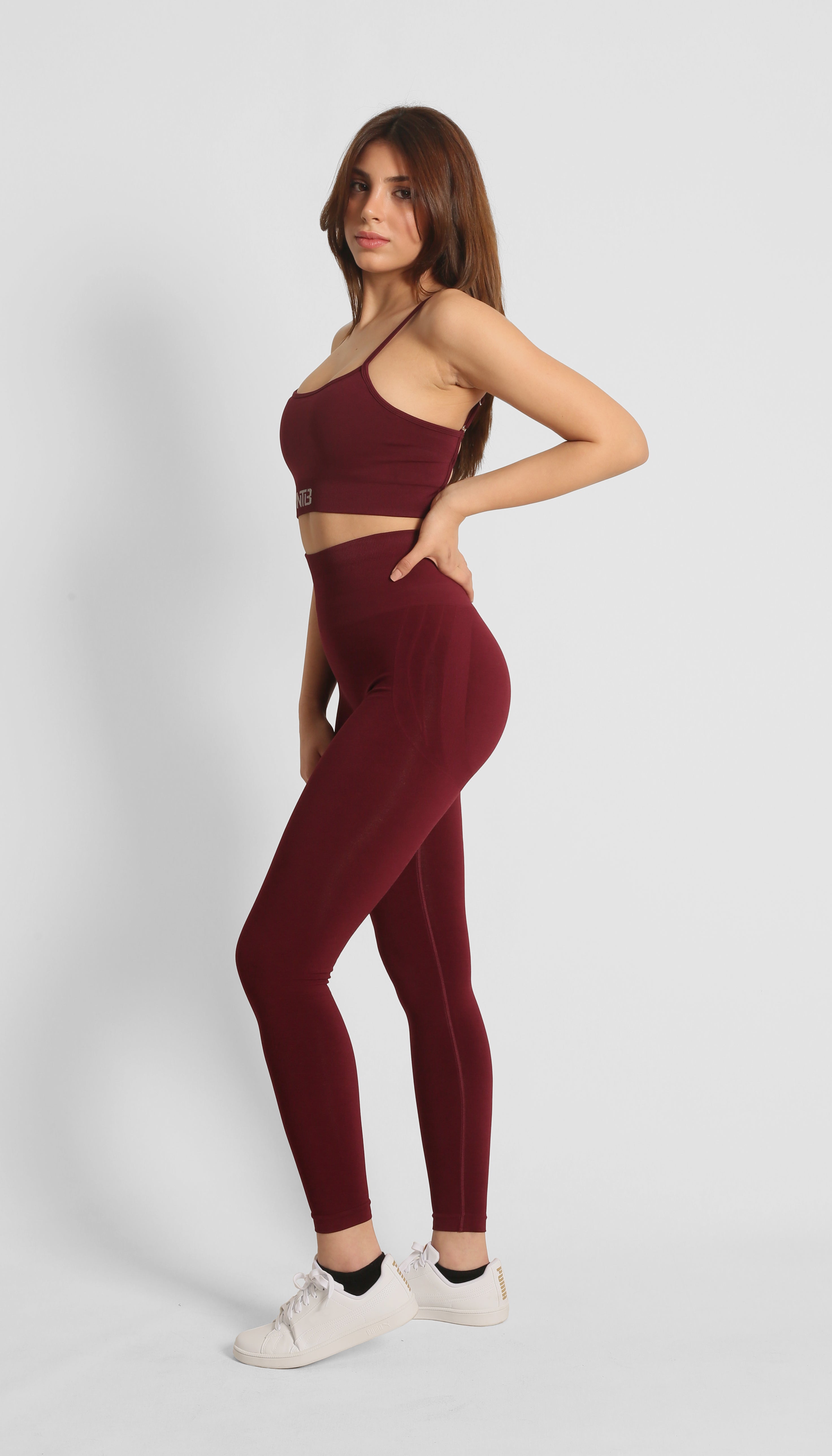 Yüksel Bel Dikişsiz ve Büzgülü Kalça Toparlayıcı  Spor Tayt Vişne Çürüğü