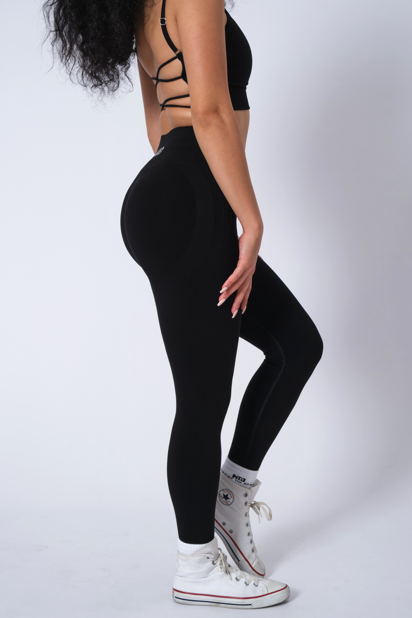 Yüksek Bel Kalça Toparlayıcı ve Dikişsiz Spor Tayt Siyah