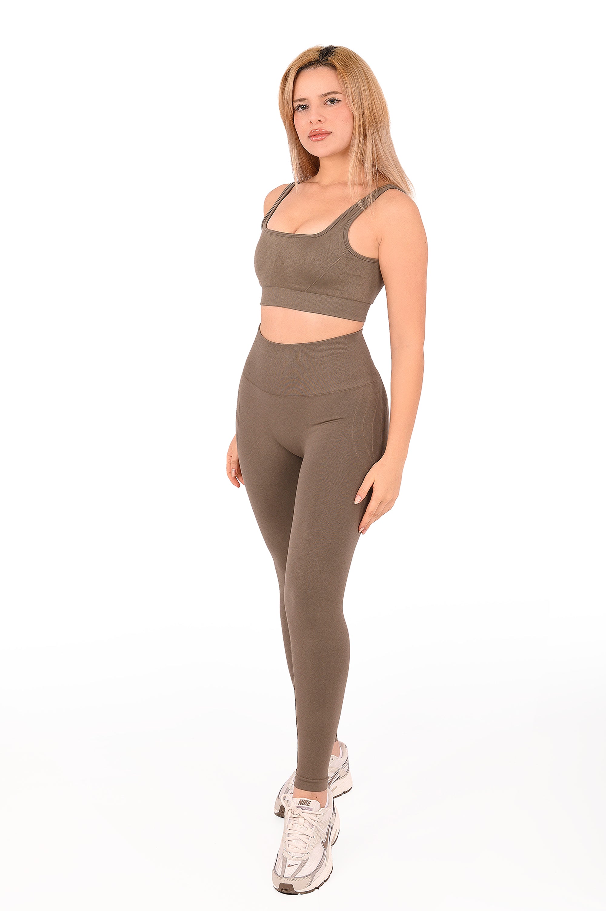 Yüksek Bel Dikişsiz ve Büzgüsüz Kalça Toparlayıcı Spor Tayt Vizon